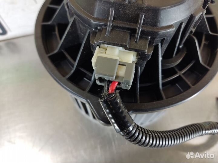 Моторчик отопителя Vaz Granta