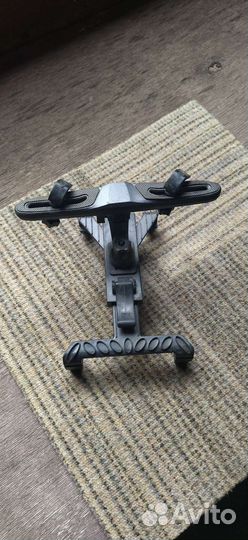 Держатель для планшета в машину