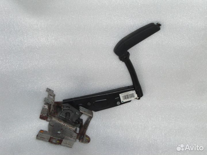 Peugeot 408 3008 ручник в сборе