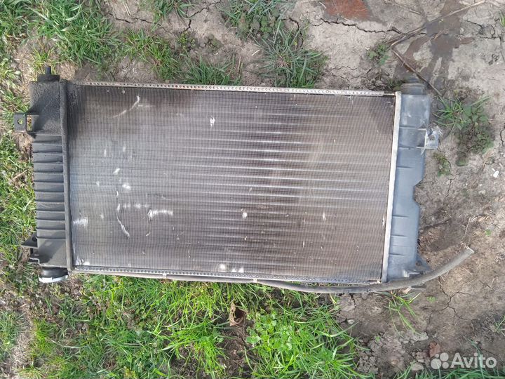 Радиатор додж караван