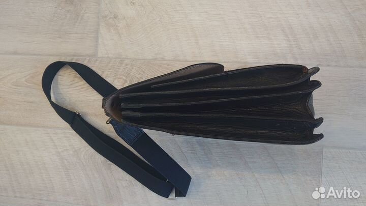 Мужской кожаный портфель