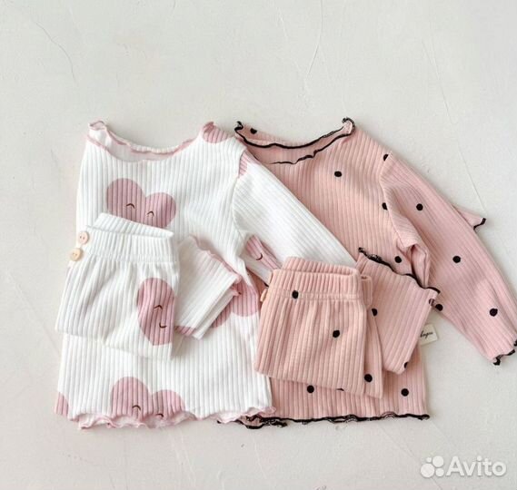 Продаю новый костюм