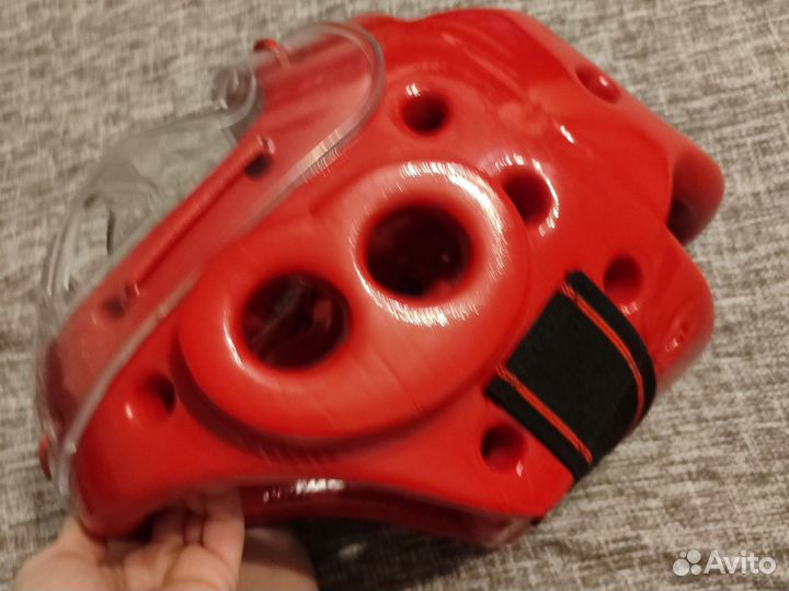 Спортивный шлем для тхэквондо