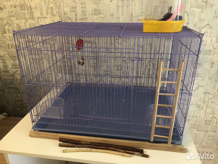 Большая клетка для птиц