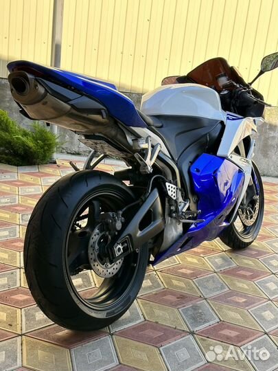 Honda CBR 600RR 2011