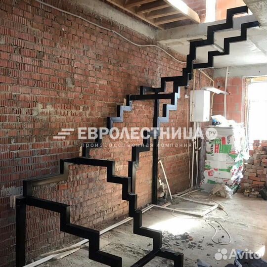 Лестница на металле