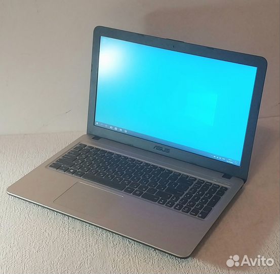 Ноутбук Asus VivoBook