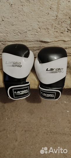 Боксерские перчатки