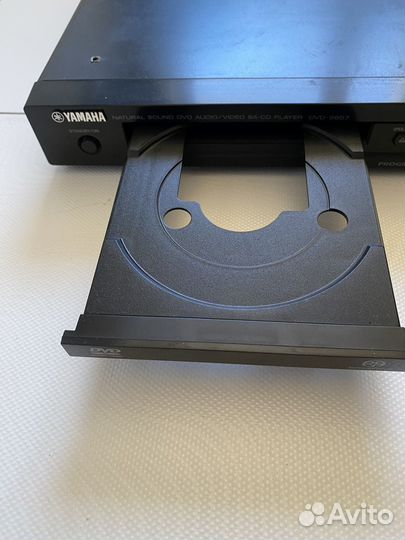 Yamaha DVD-S657