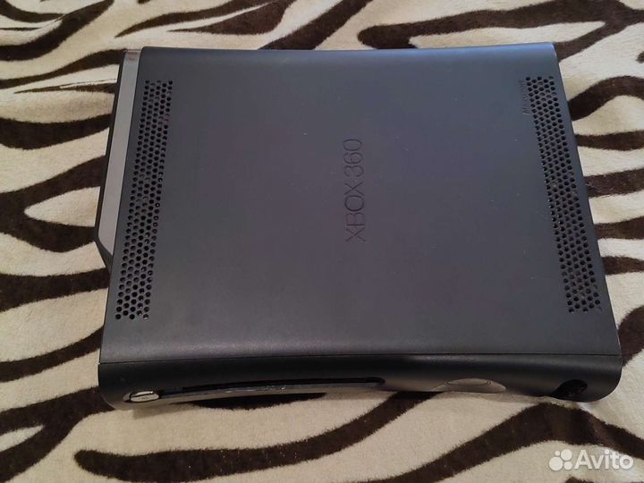 Игровая приставка xbox 360 прошитый HDD 120GB