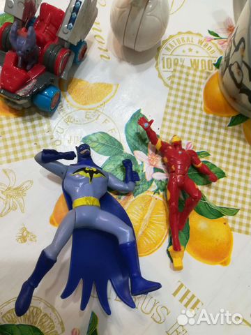 Железный человек и бетмен