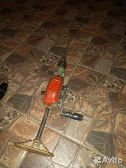 Дрель ручная