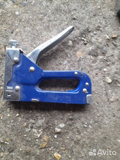 Степлер мебельный