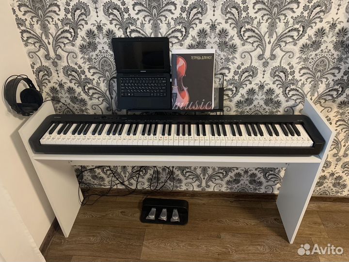 Цифровое пианино Casio cdp-s150 + три педали