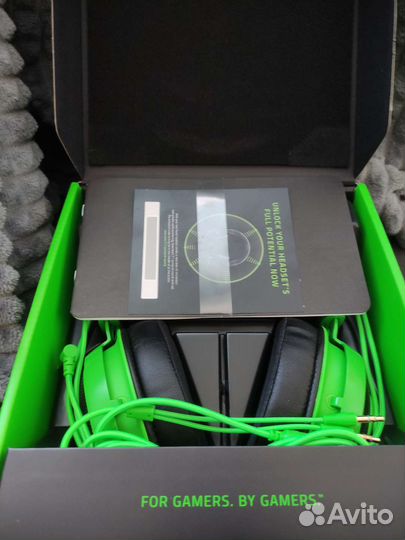 Наушники игровые с микрофоном Razer kraken