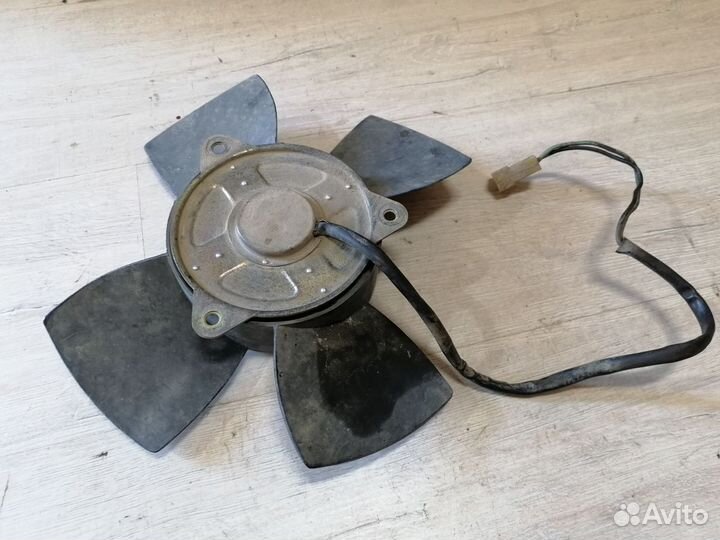 Вентилятор охлаждения двигателя Chevrolet Niva
