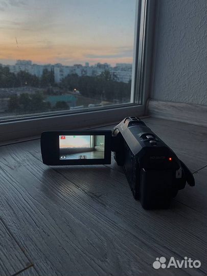 Видеокамера panasonic hc v770 black и штатив Dexp