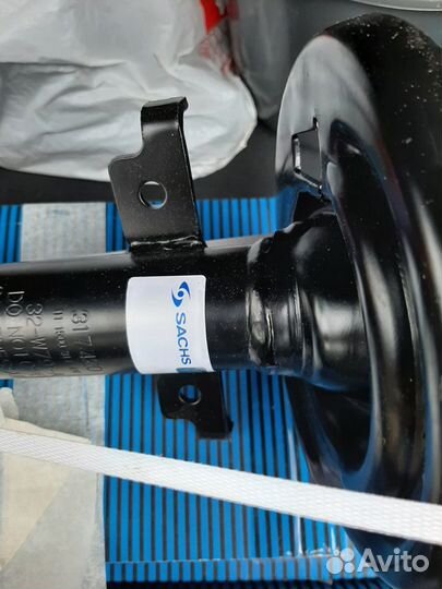 Амортизатор передний