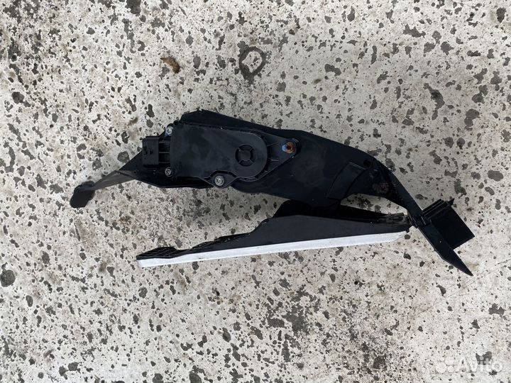 Педаль газа Infiniti FX30d/FX37/FX50/QX70 (S51)