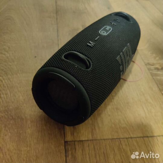 Портативная колонка JBL Xtreme3