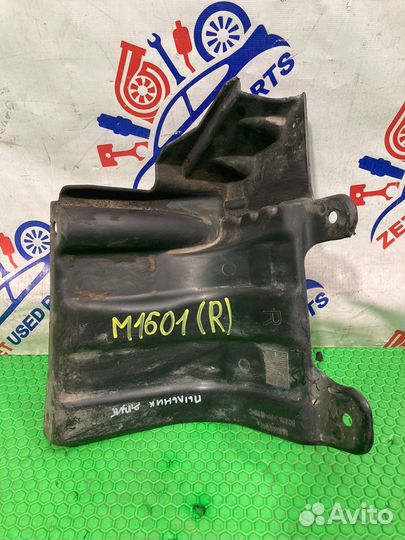 Пыльник (защита) двигателя правый Land Rover Range