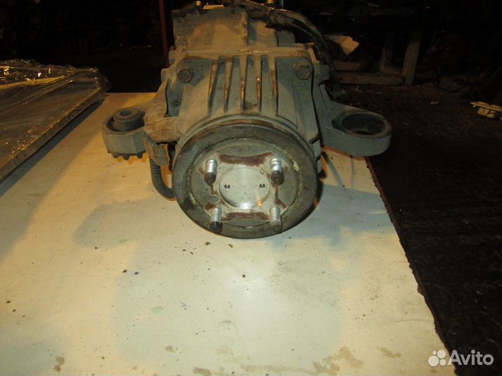 Редуктор заднего моста. муфта отдельно