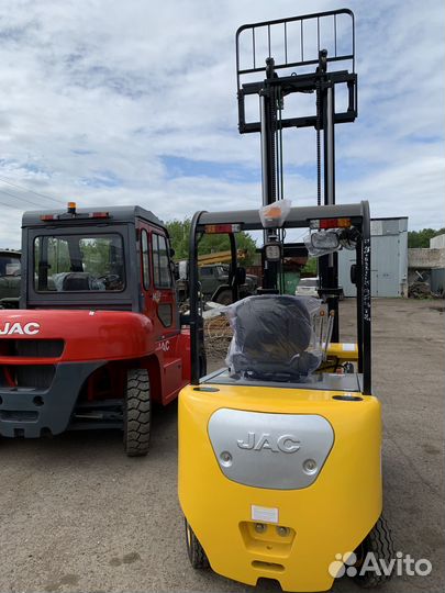 Вилочный погрузчик JAC CPD 25, 2023