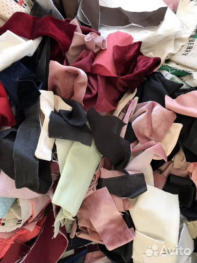 Обрезки тканей для рукоделия