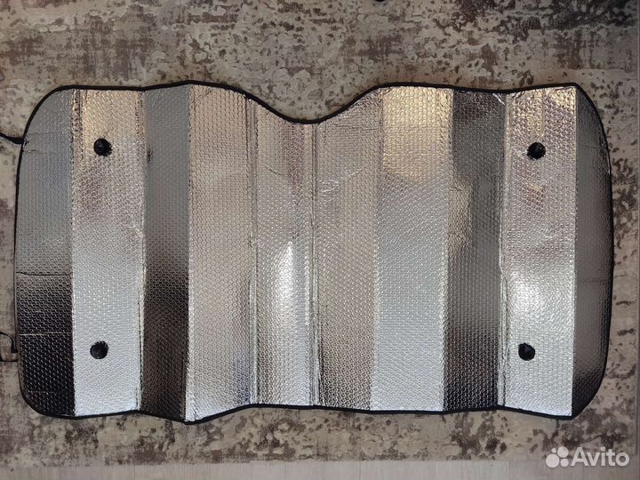 Солнцезащитная шторка на лобовое стекло