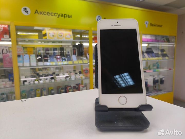 Смартфон Apple iPhone SE 32Gb (серый)