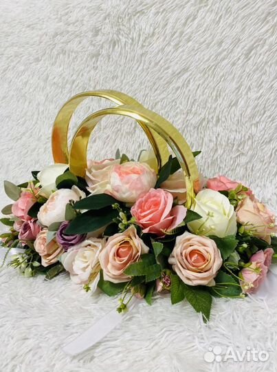 Свадебные украшения на автомобиль