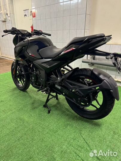 Мотоцикл bajaj Pulsar N250