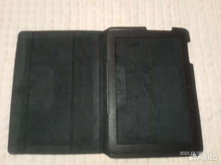 Универсальный чехол для планшета