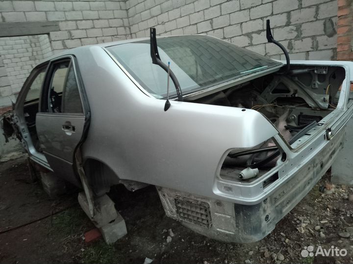 Крыло заднее правое мерседес w 140