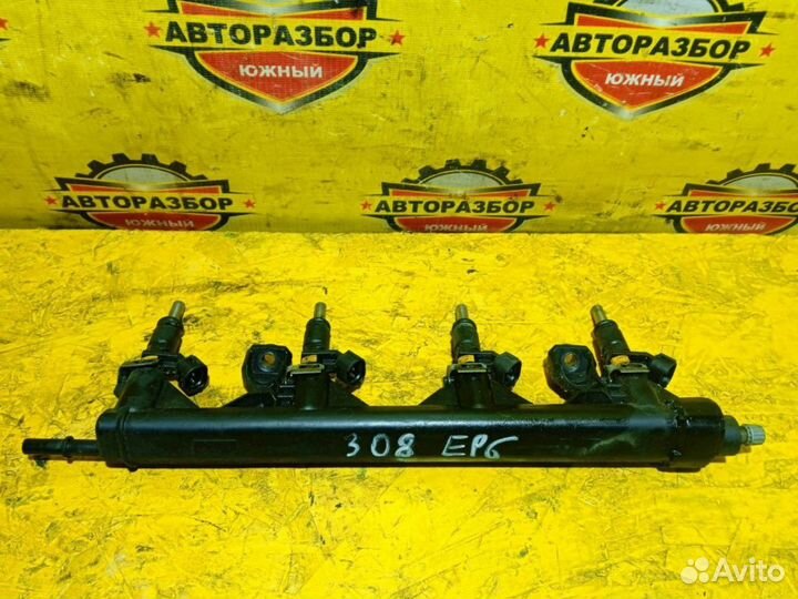 Рампа топливная в сборе Peugeot 308
