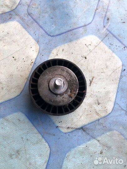 Ролик натяжителя ремня 03F145276