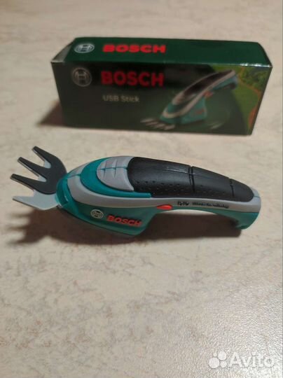 Флешка брелок Bosch для коллекционирования