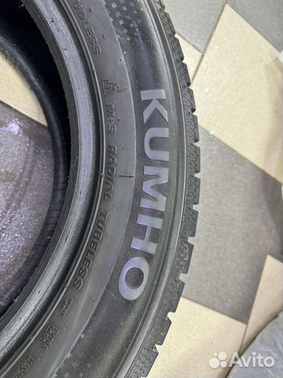 Зимние нешипованные шины Kumho WinterCraft Ice WS5