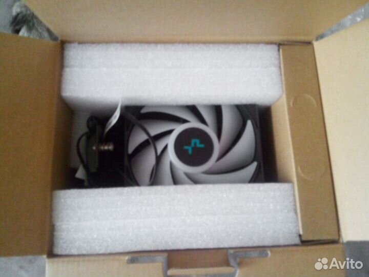 Продам Кулер DeepCool AG400 digital BK argb