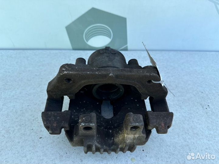 Тормозной суппорт передний левый Bmw 3 E90 M47N2