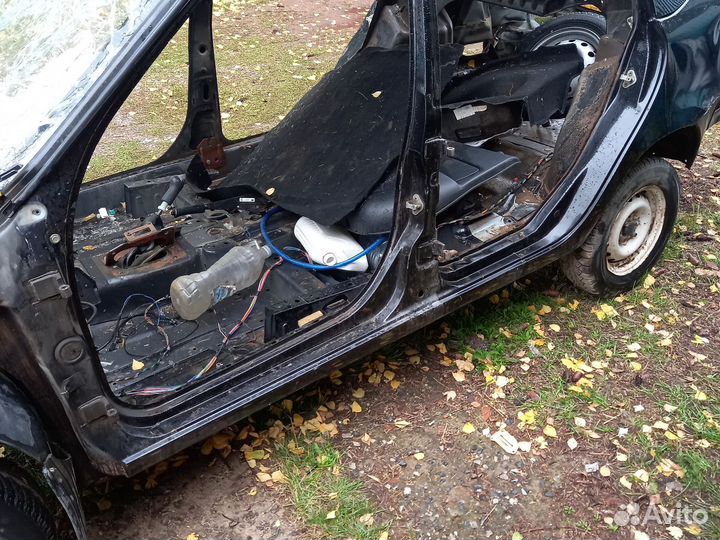 Левая четверть LADA granta