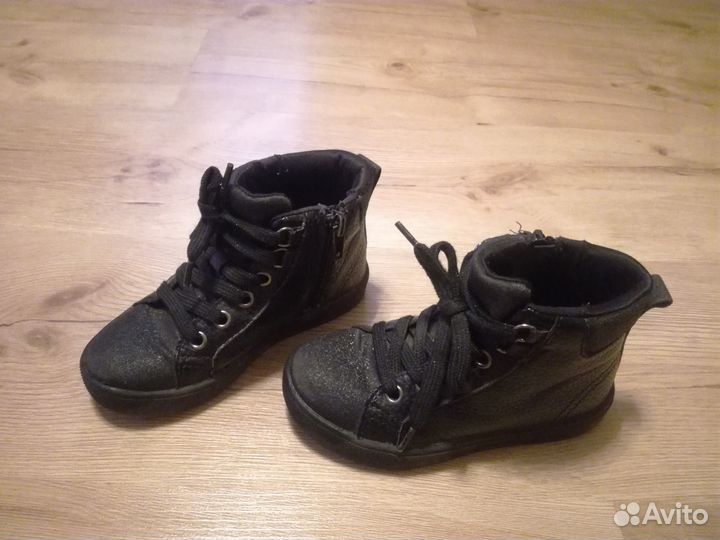 Ботинки для девочки Н&М р 26