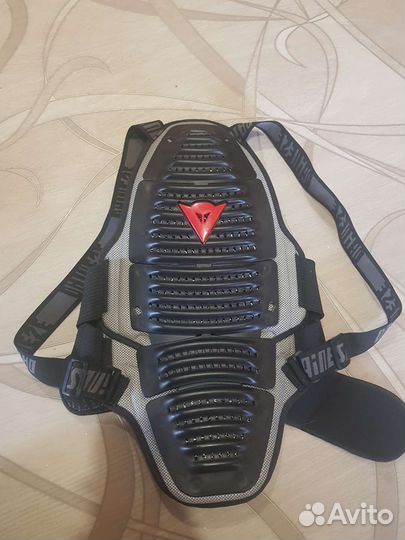 Защита спины dainese