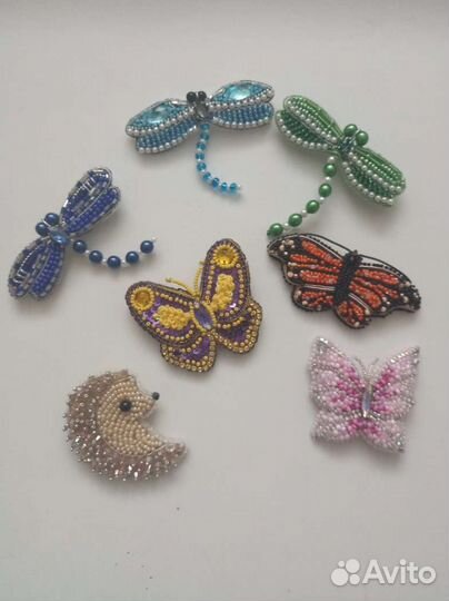 Брошки из бисера