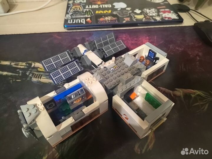 Lego City Лунная космическая станция 60227