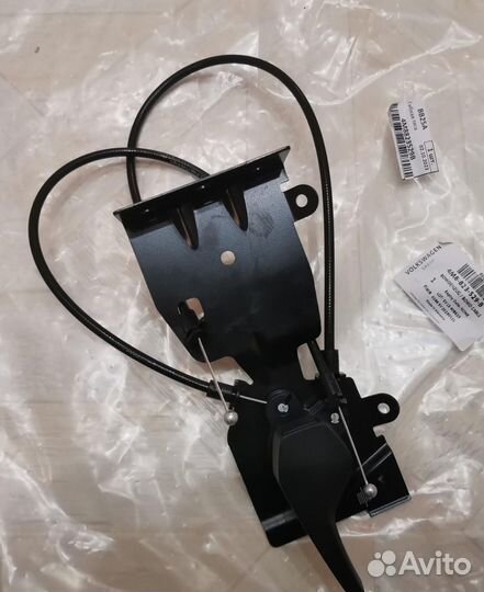 Audi Q8 ручка открывания капота трос замка капота