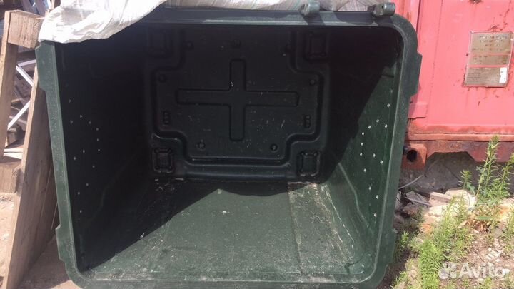 Контейнер для мусора пластиковый на колесах 1,1м3