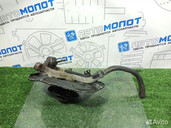 Кулак поворотный передний левый Mercedes-Benz