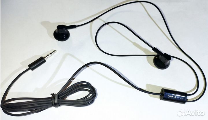 Проводные наушники для телефона