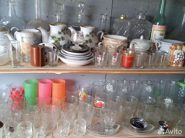 Чашки блюдца графины сахарницы